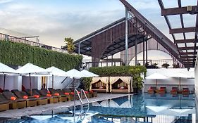 The One Legian Hotell Exterior photo